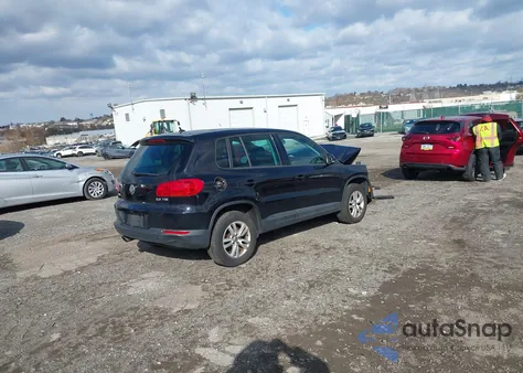 2012 Volkswagen Tiguan S z USA, uszkodzony, nr VIN WVGAV7AX8CW593436